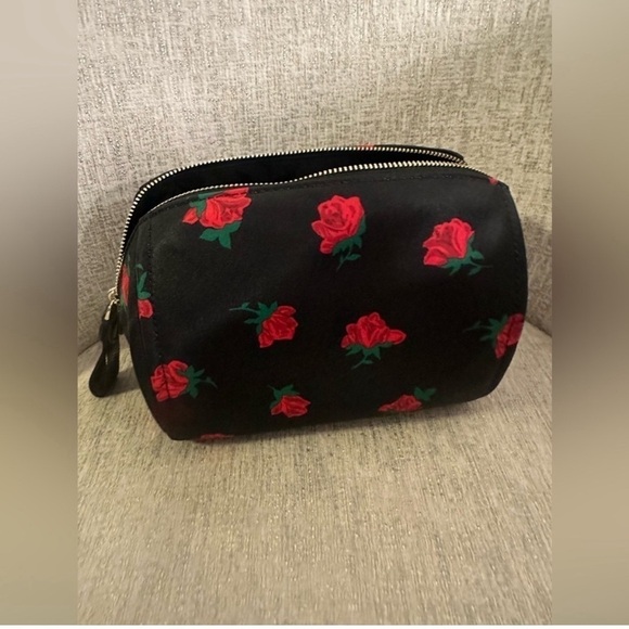 NWT Kate Spade Chelsea Rose Toss Printed Black cosmetic Bag - Picture 4 of 12